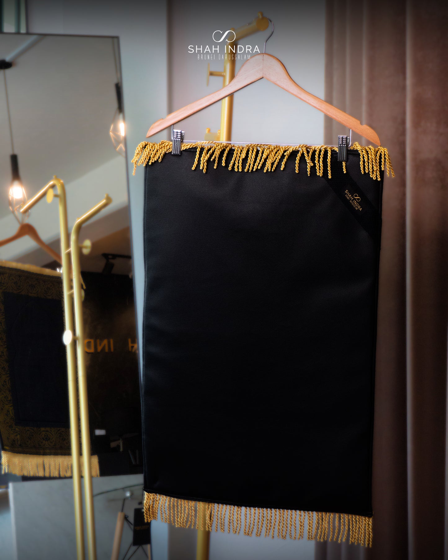 Royal Edition Mini Travel Sejadah In Black (INSTOCK)